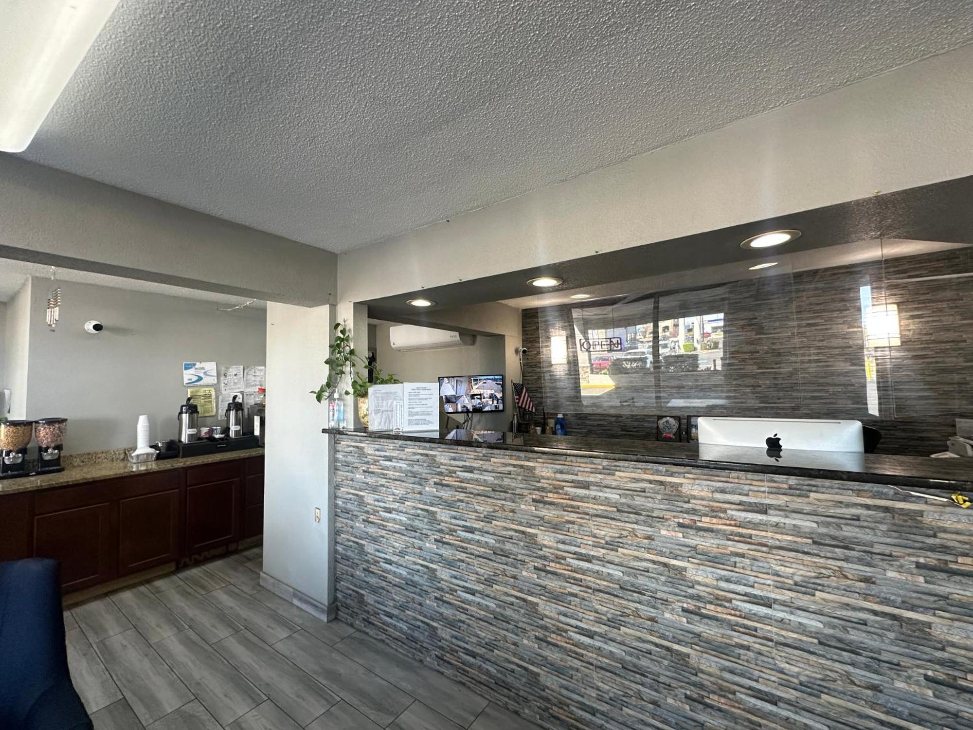 Executive Inn Locust Grove By Capital O Eksteriør bilde